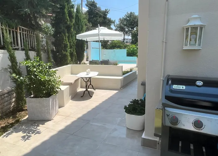 Panorama Hills With Pool Vilă *