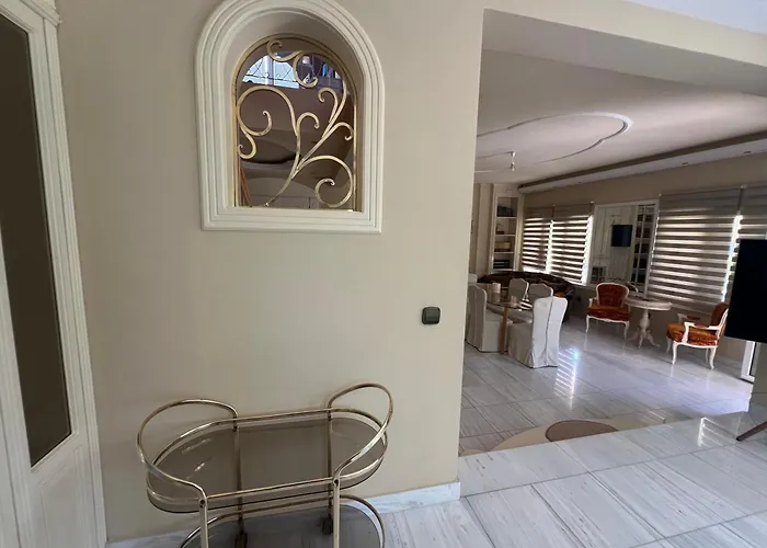 Panorama Hills With Pool Salonic