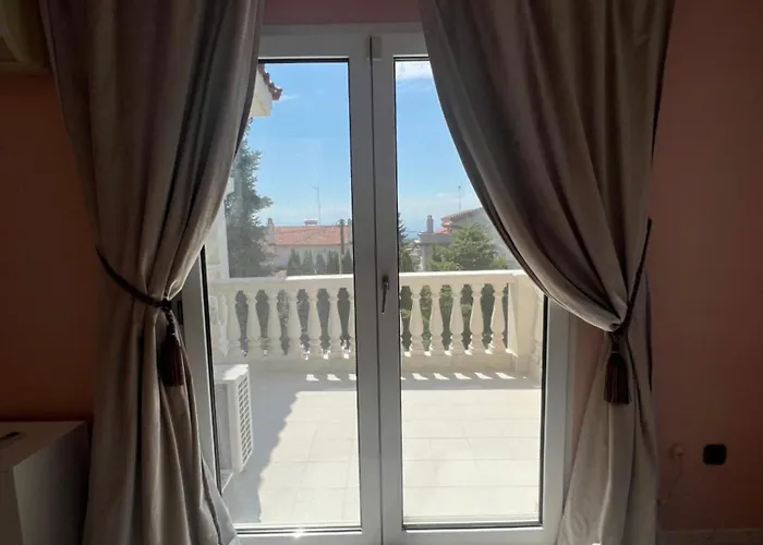 Panorama Hills With Pool Vilă